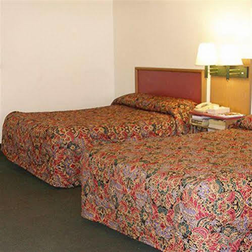 Knights Inn Center Valley Extérieur photo